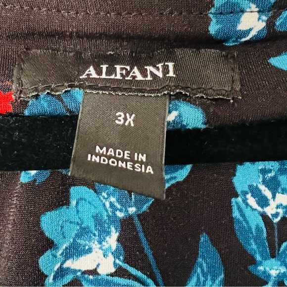 Alfani Floral Printed Bell-Sleeve Bubble-Hem Top Size 3X - Picture 3 of 5